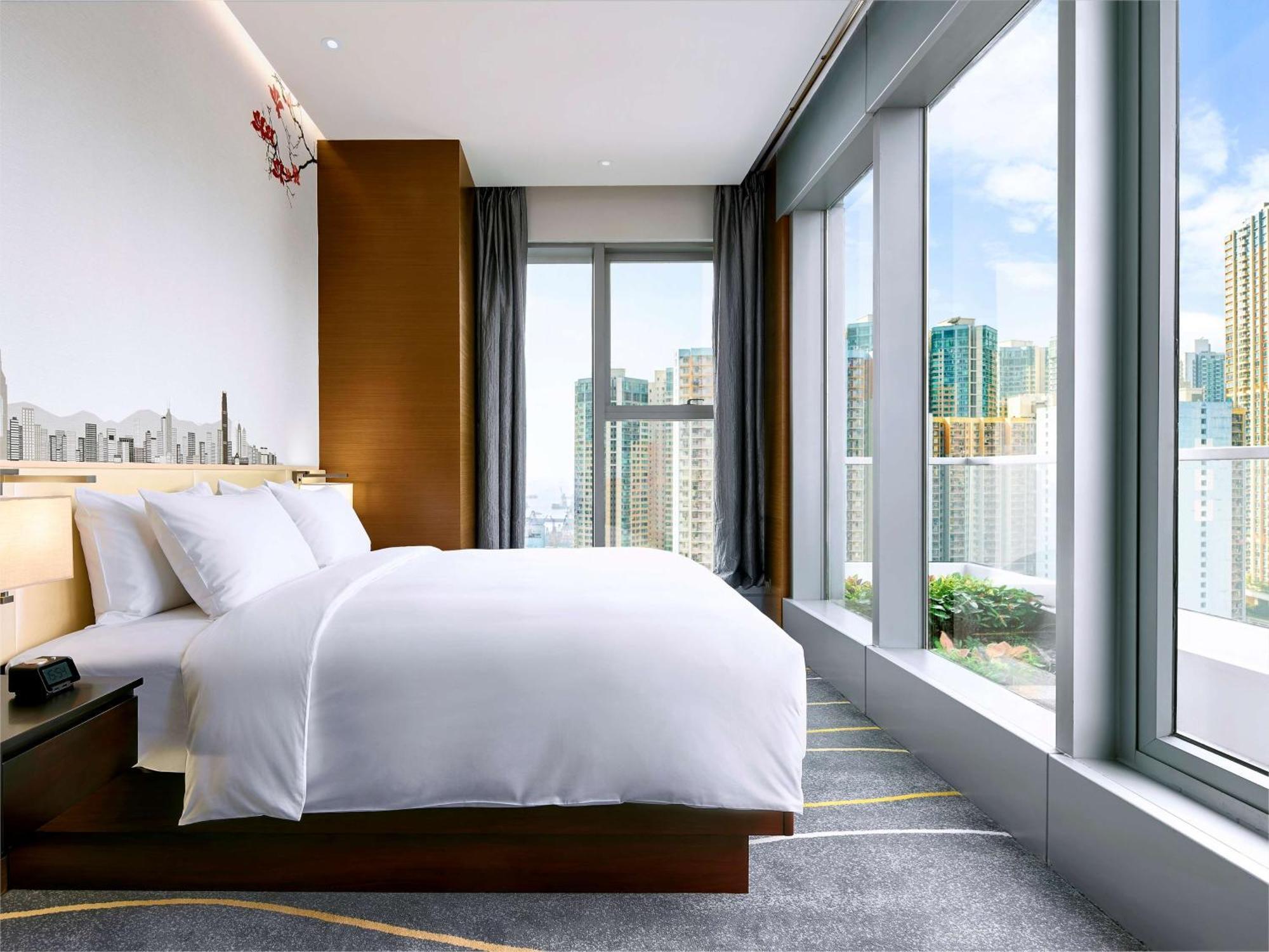 Hilton Garden Inn Hong Kong Mongkok Exterior photo