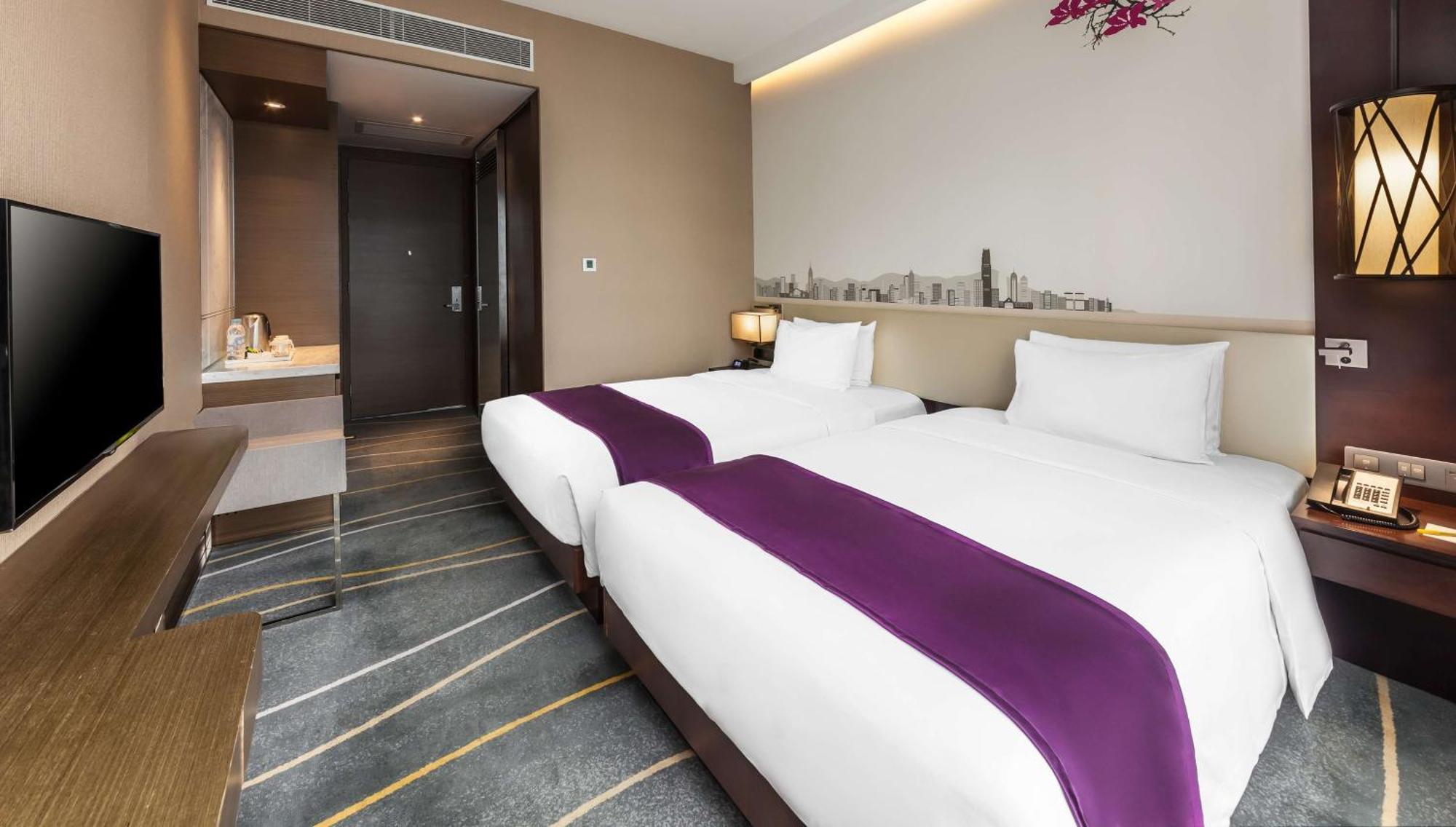 Hilton Garden Inn Hong Kong Mongkok Exterior photo