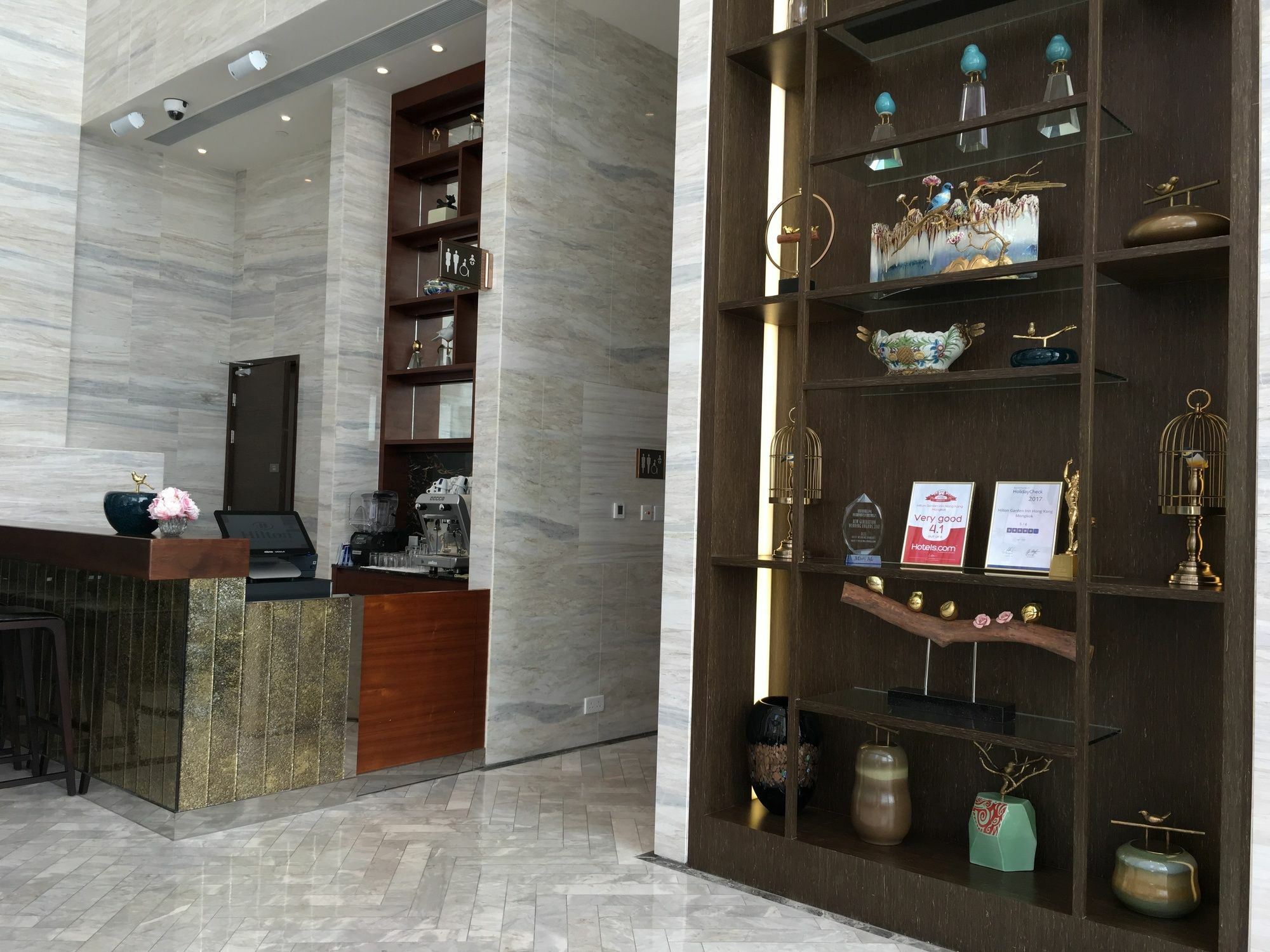 Hilton Garden Inn Hong Kong Mongkok Exterior photo
